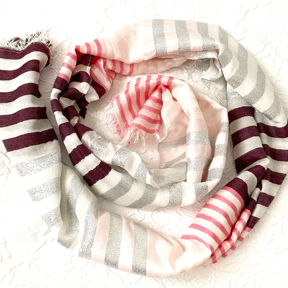 Stripe Scarf - Picture 1 of 3